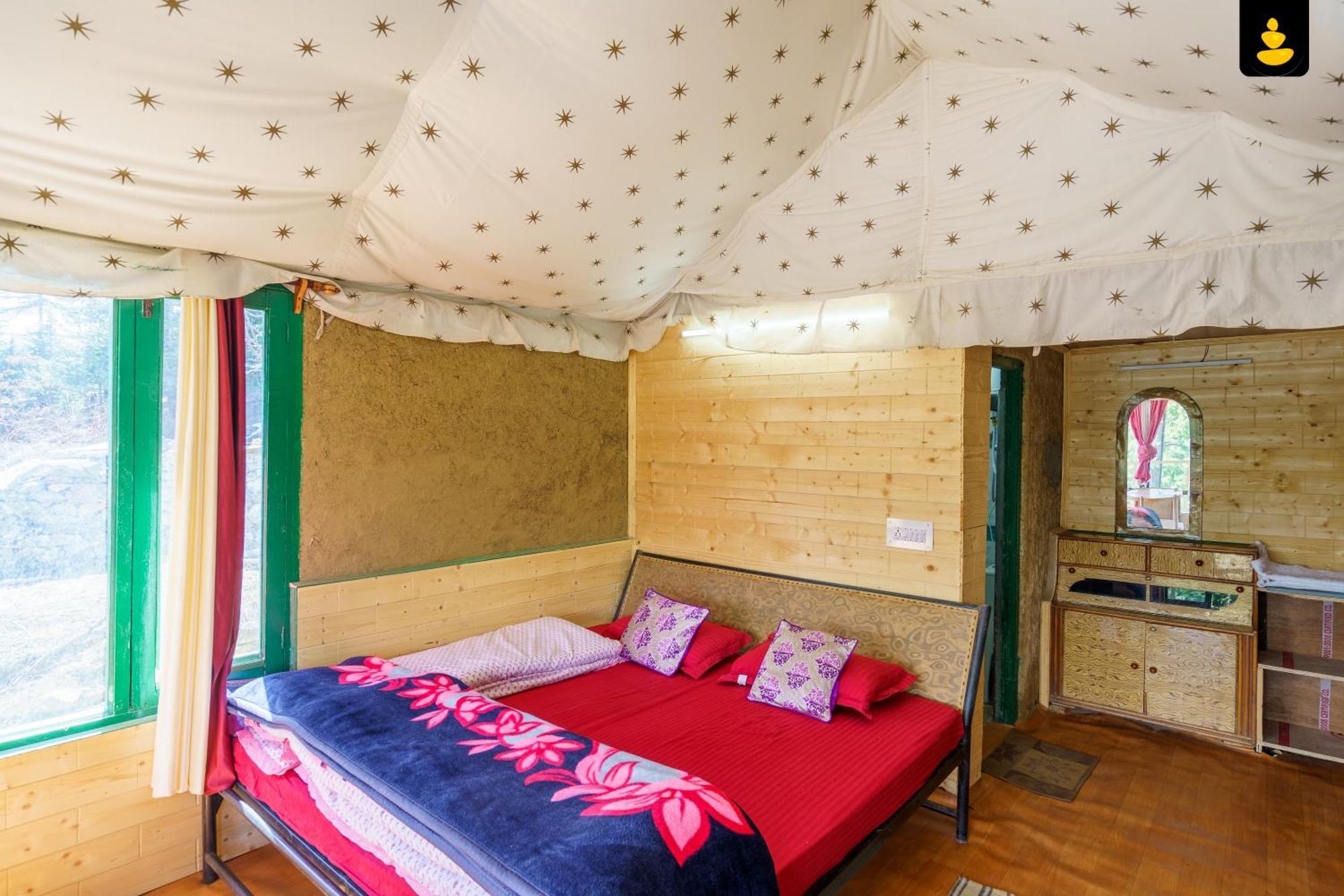 The Monk Campsite By Livingstone Kalpa Exteriör bild